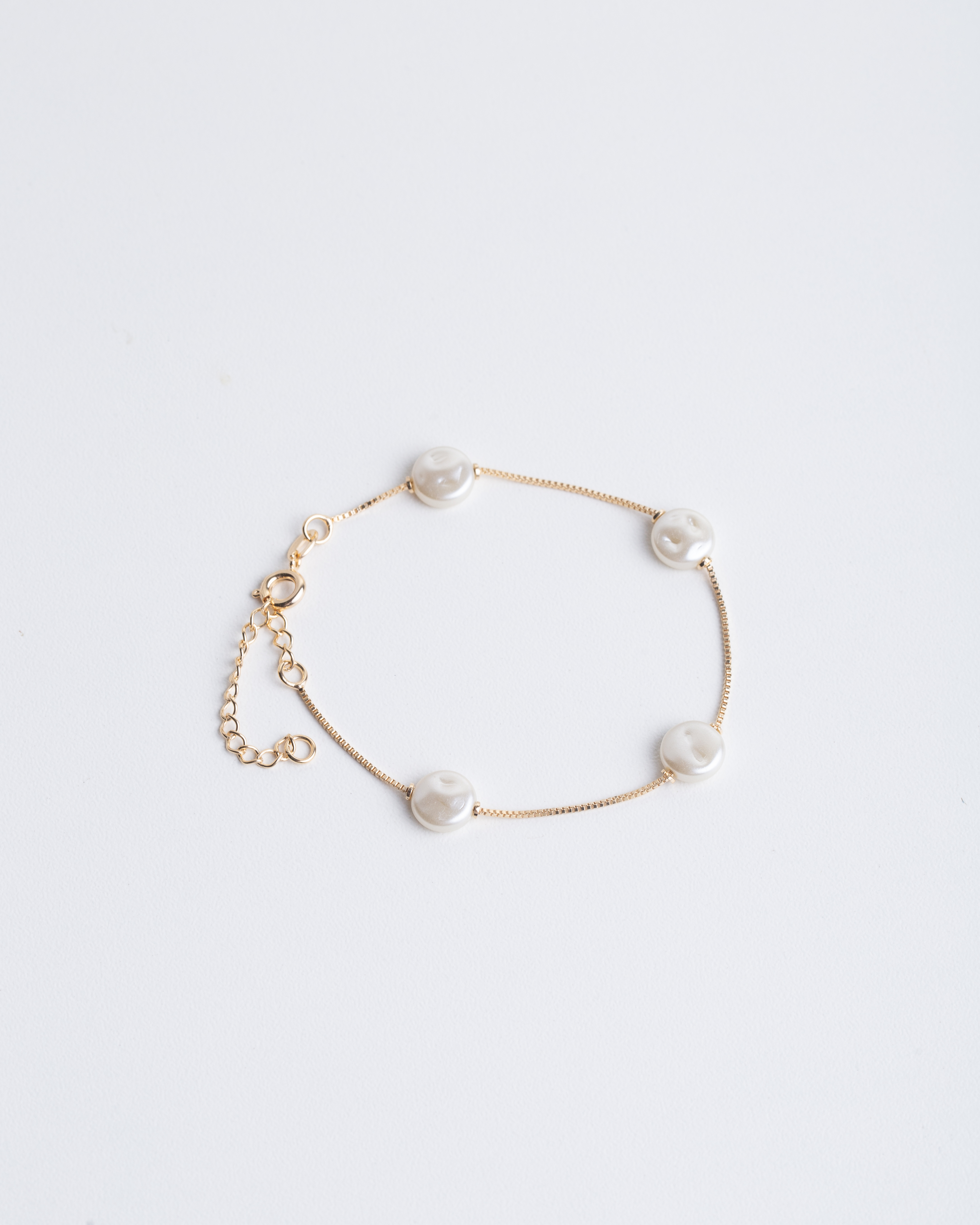 20388 Elegant Gold Bracelet with Pearls 